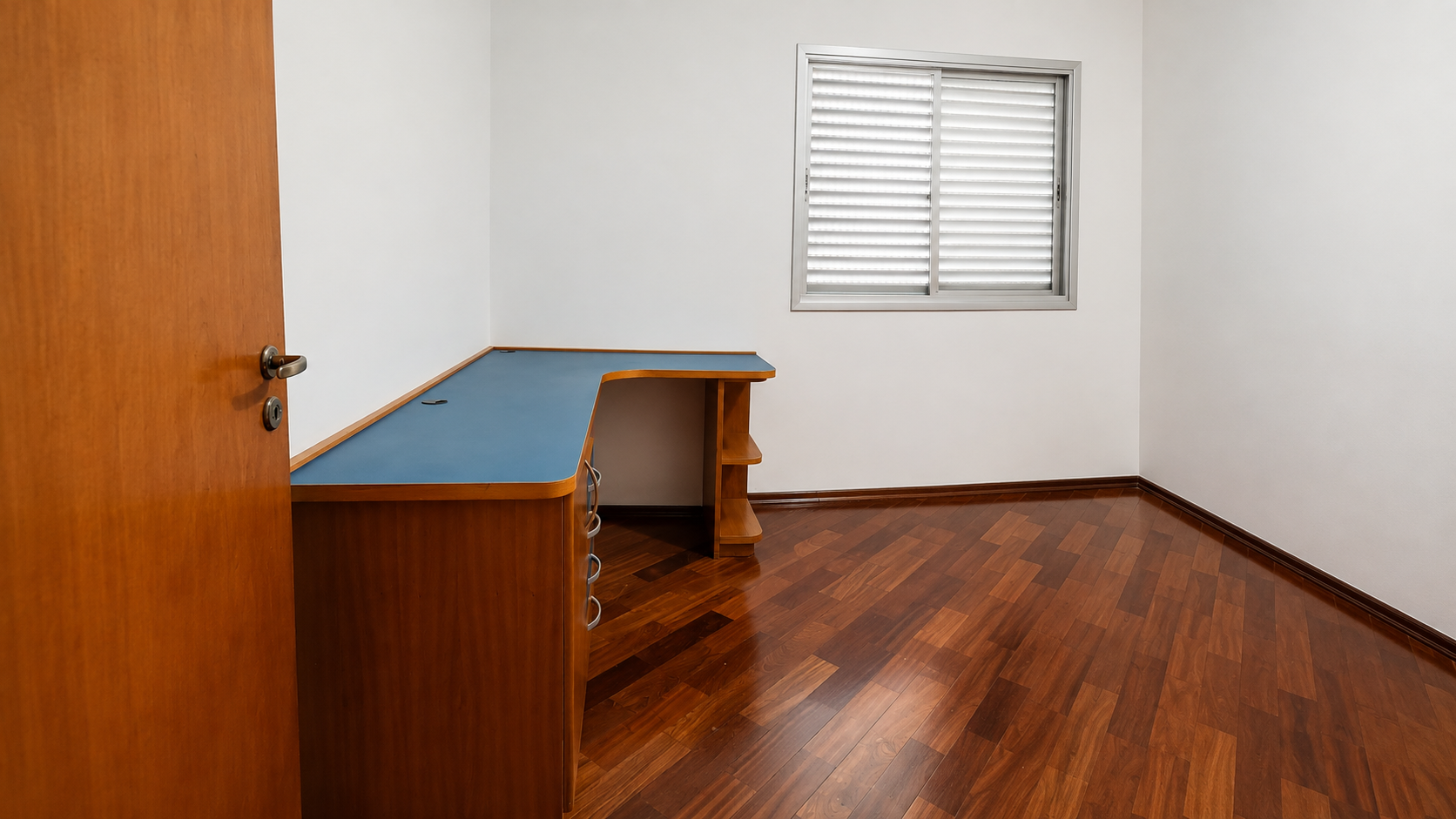 Apartamento no Edifício Sevilha | 3 dormitórios, suíte e vista permanente para a serra — miniatura 18