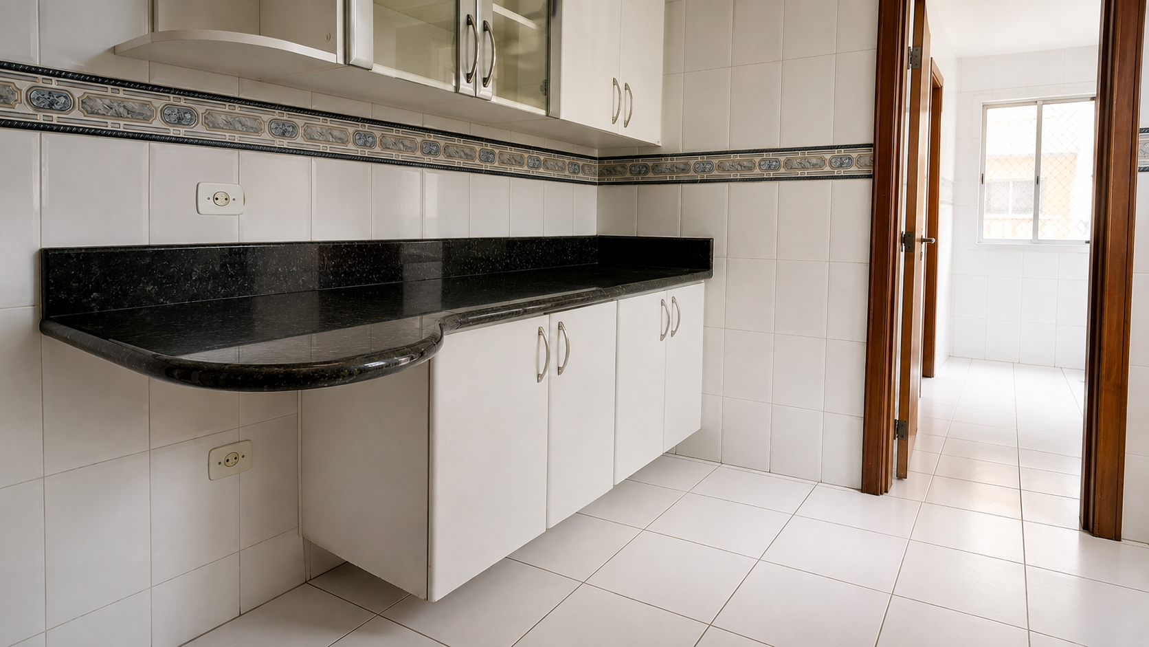 Apartamento no Edifício Sevilha | 3 dormitórios, suíte e vista permanente para a serra — miniatura 3