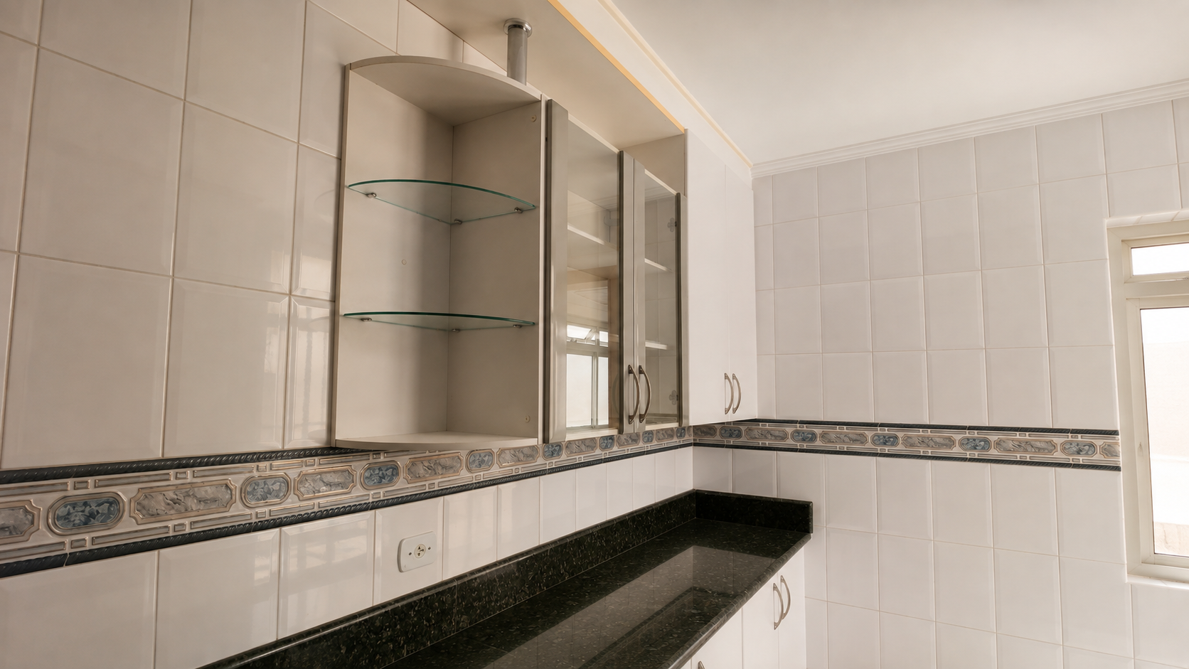 Apartamento no Edifício Sevilha | 3 dormitórios, suíte e vista permanente para a serra — miniatura 4