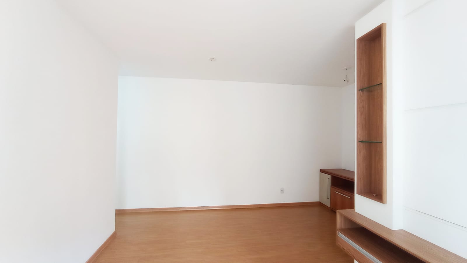 Apartamento à Venda e para Locação no New Life Tower | 74 m², 2 Quartos e 2 Vagas — miniatura 2
