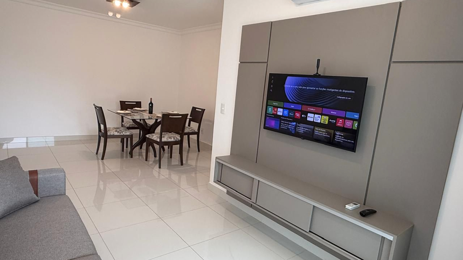 Aluguel - Apartamento mobiliado no Jardim das Colinas em São José dos Campos — miniatura 2