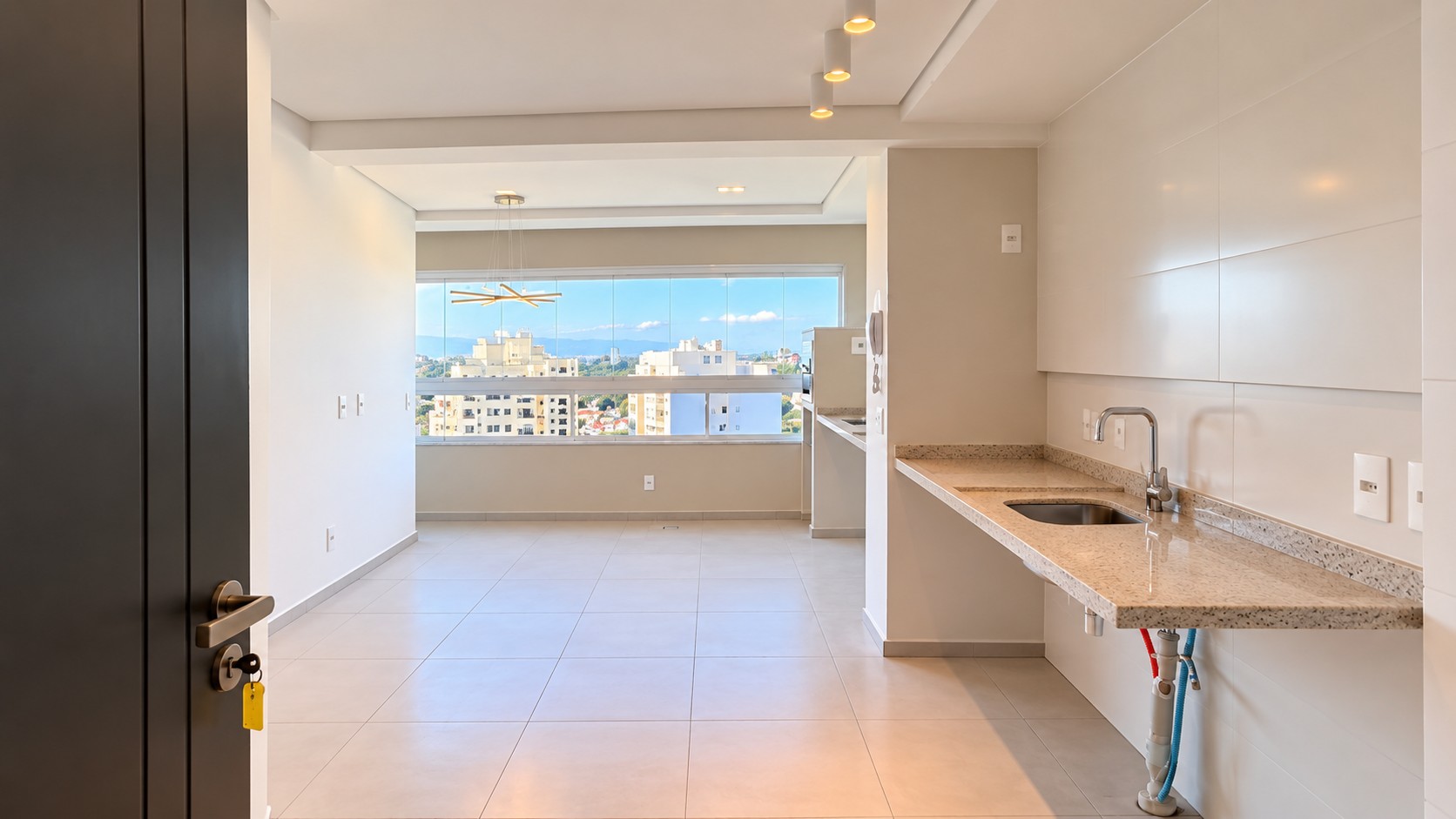 Repasse de Apartamento Personalizado no Kingdom Towers no Jardim das Colinas — miniatura 9