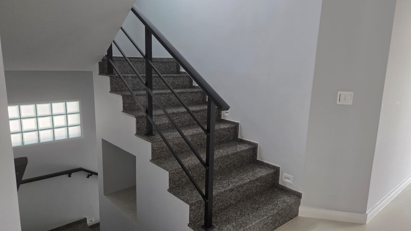 Casa para Locação no Alphaville II com 4 suítes, elevador e lazer completo — miniatura 17