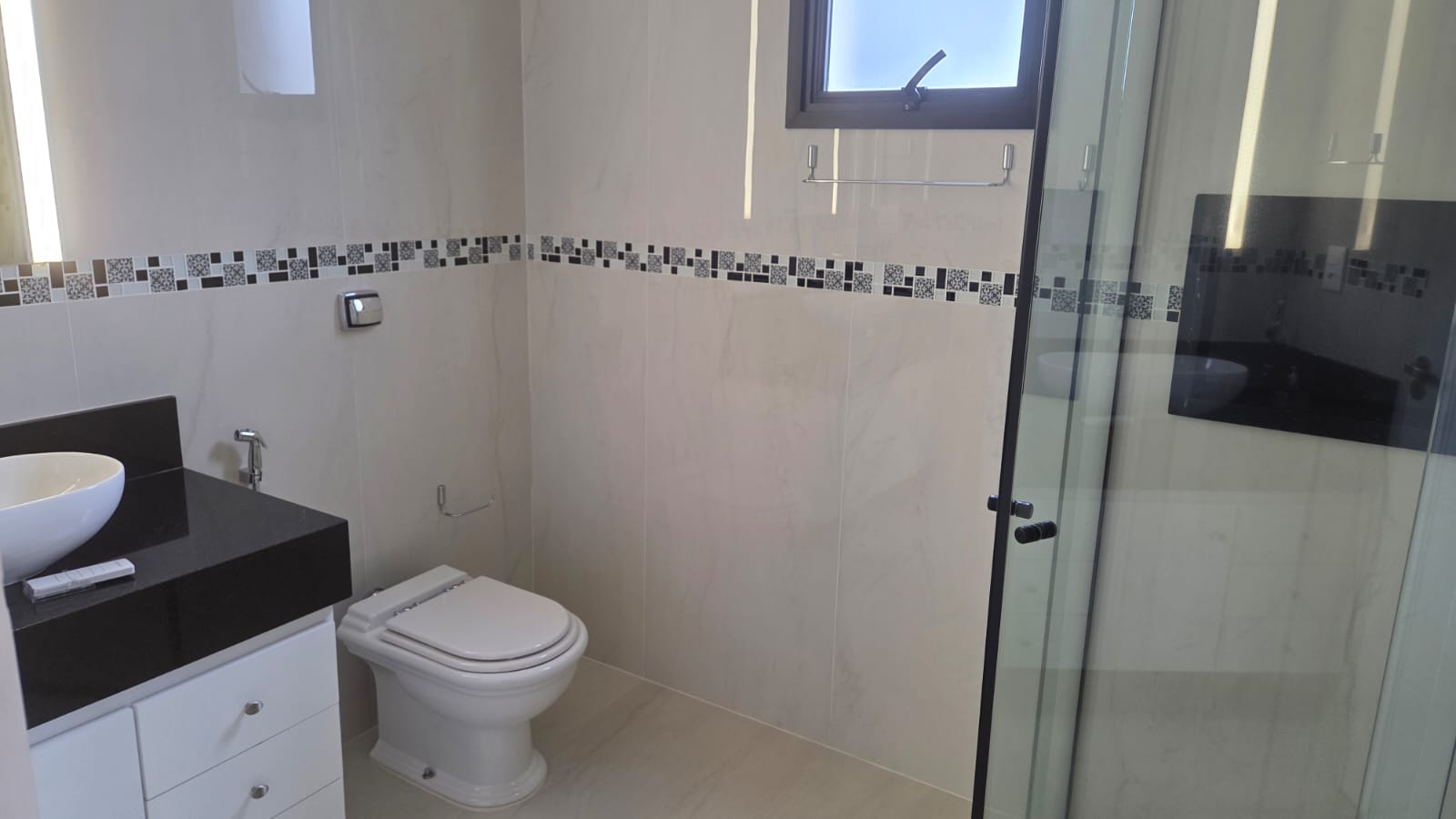 Casa para Locação no Alphaville II com 4 suítes, elevador e lazer completo — miniatura 21