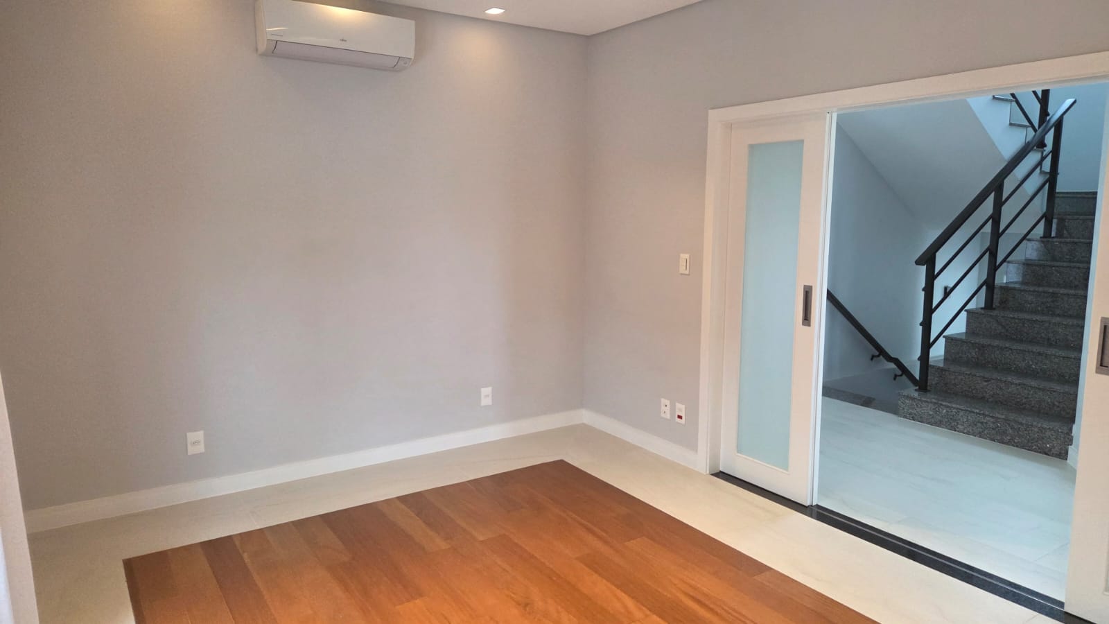 Casa para Locação no Alphaville II com 4 suítes, elevador e lazer completo — miniatura 23
