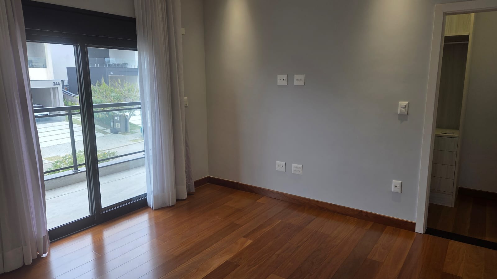 Casa para Locação no Alphaville II com 4 suítes, elevador e lazer completo — miniatura 31