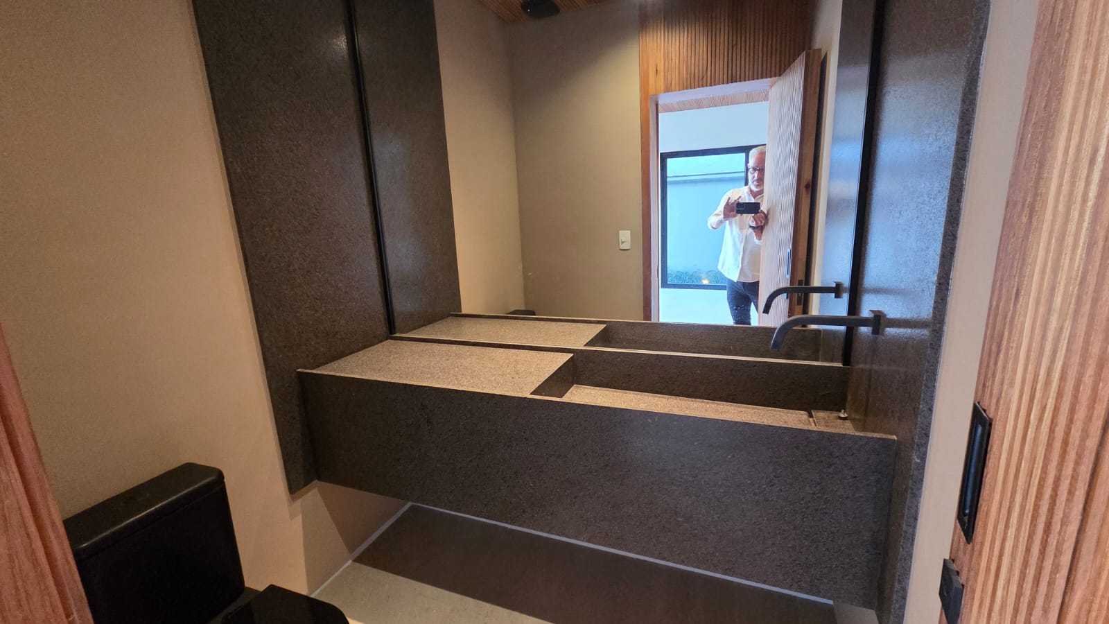 Casa de alto padrão à venda no Montserrat com 4 suítes, adega, elevador e vista permanente — miniatura 60