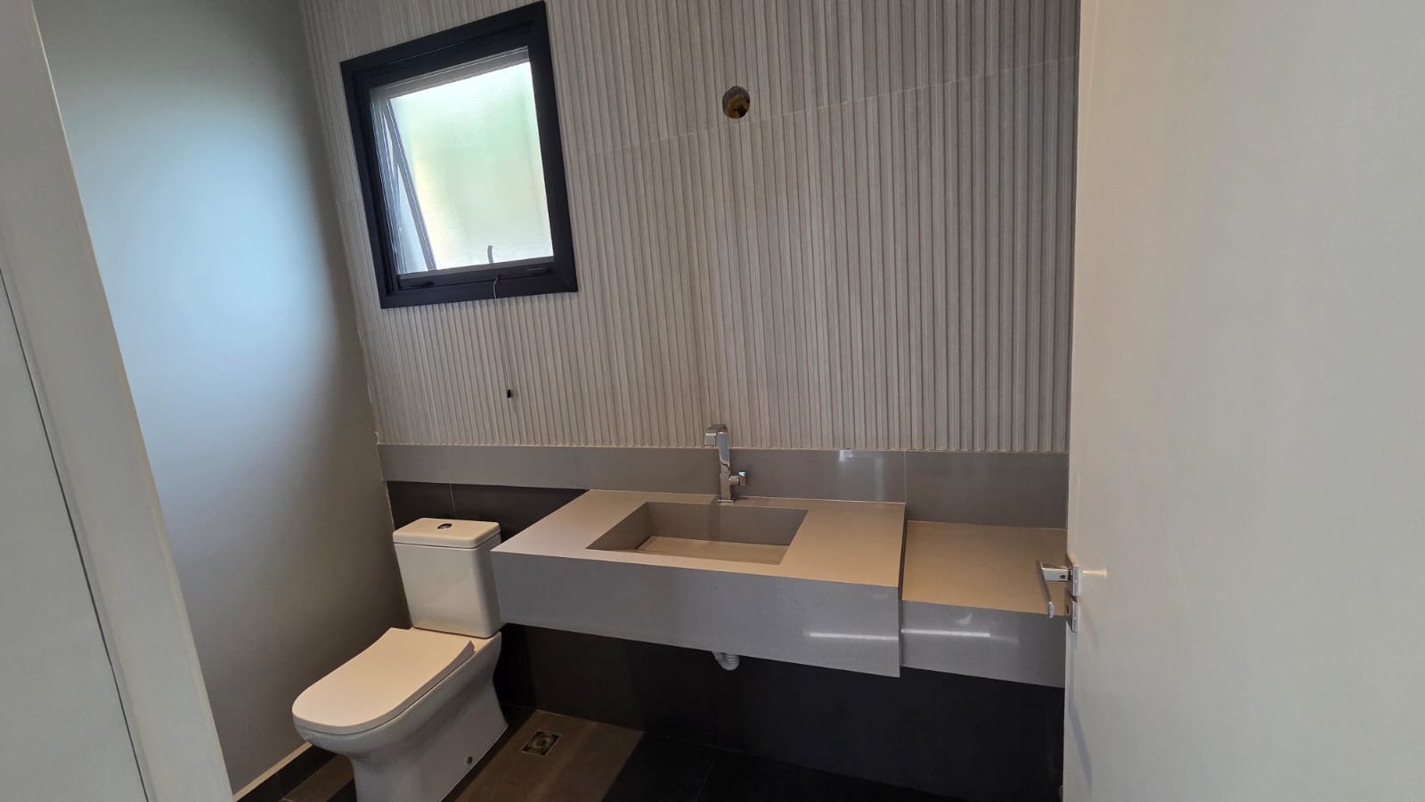 Casa no Urbanova no Condomínio Alphaville II em São José dos Campos | 3 Dormitórios | Piscina | Automação | 271 m² — miniatura 28