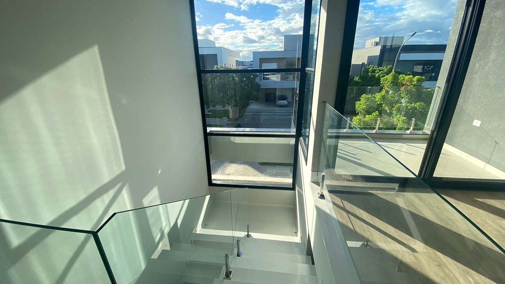 Casa de Alto Padrão no Condomínio Residencial Alphaville II em São José dos Campos — miniatura 13