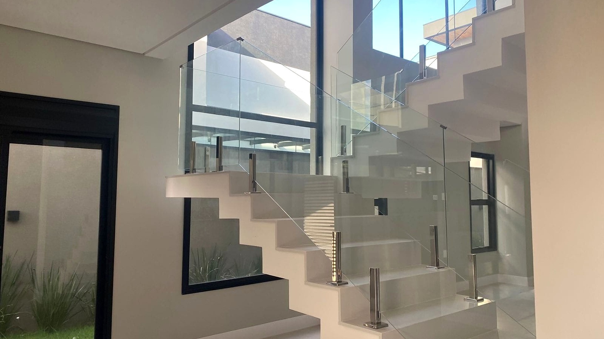 Casa de Alto Padrão no Urbanova no Condomínio Residencial Alphaville II em São José dos Campos — miniatura 18