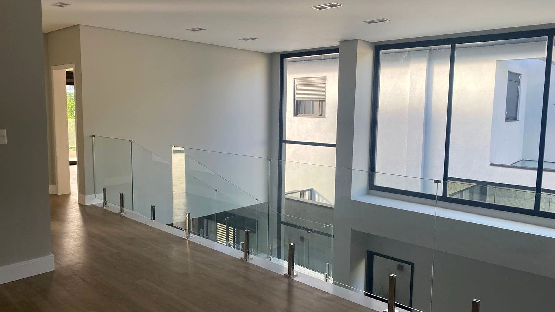 Casa de Alto Padrão no Urbanova no Condomínio Residencial Alphaville II em São José dos Campos — miniatura 21