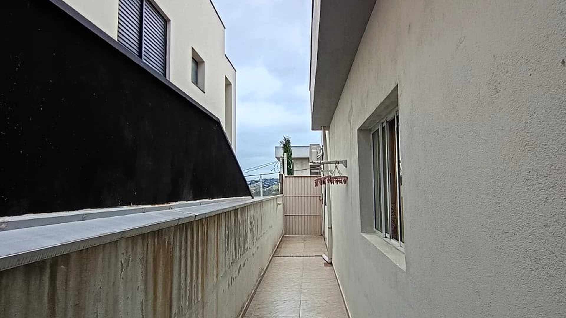 Casa à Venda no Condomínio Residencial Mantiqueira em São José dos Campos — miniatura 4
