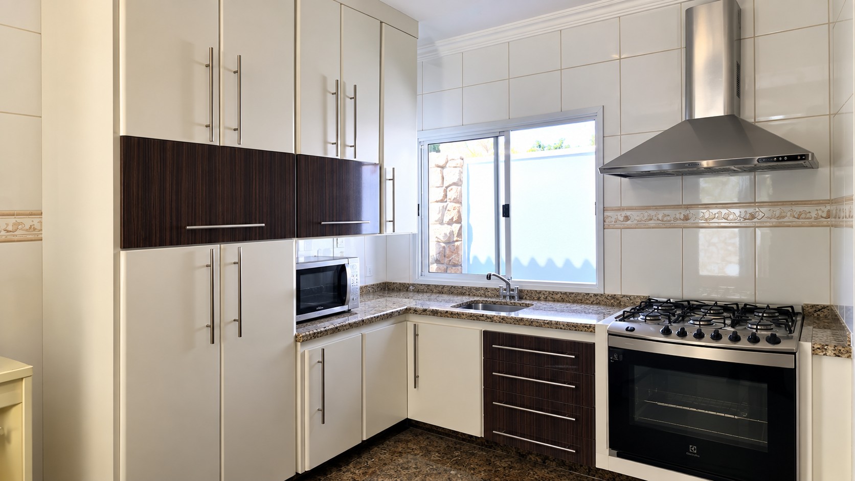 Casa à Venda no Condomínio Villas de Santana em Jacareí — miniatura 4