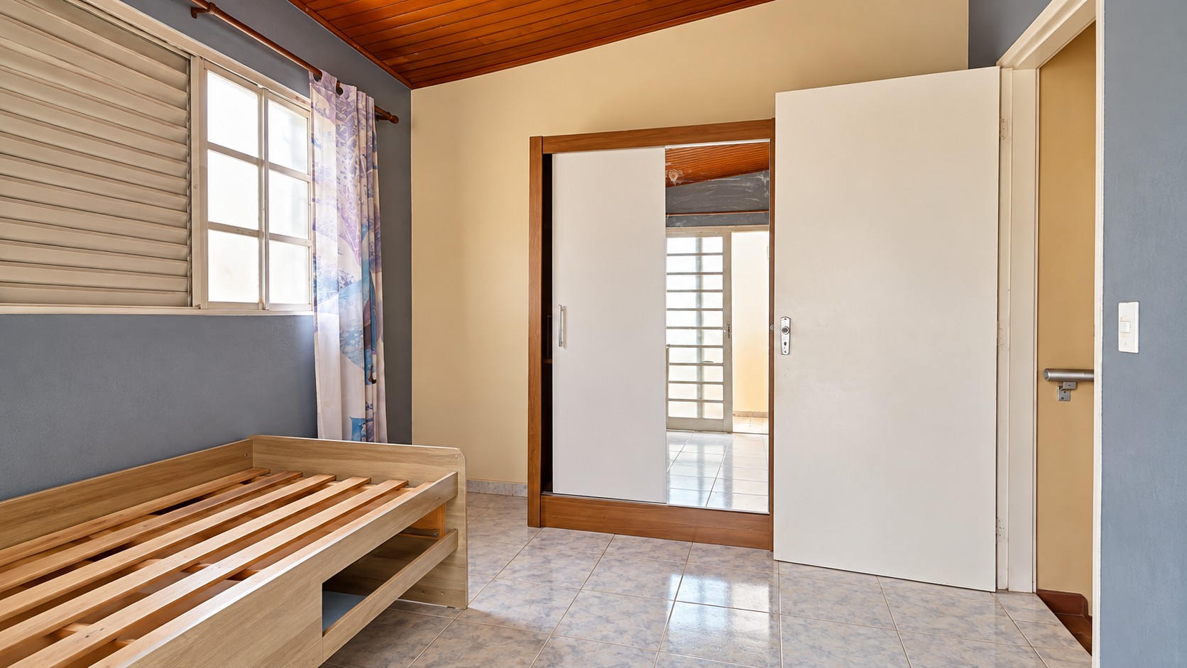 Casa com Duas Edículas à Venda no Jardim das Indústrias — miniatura 14