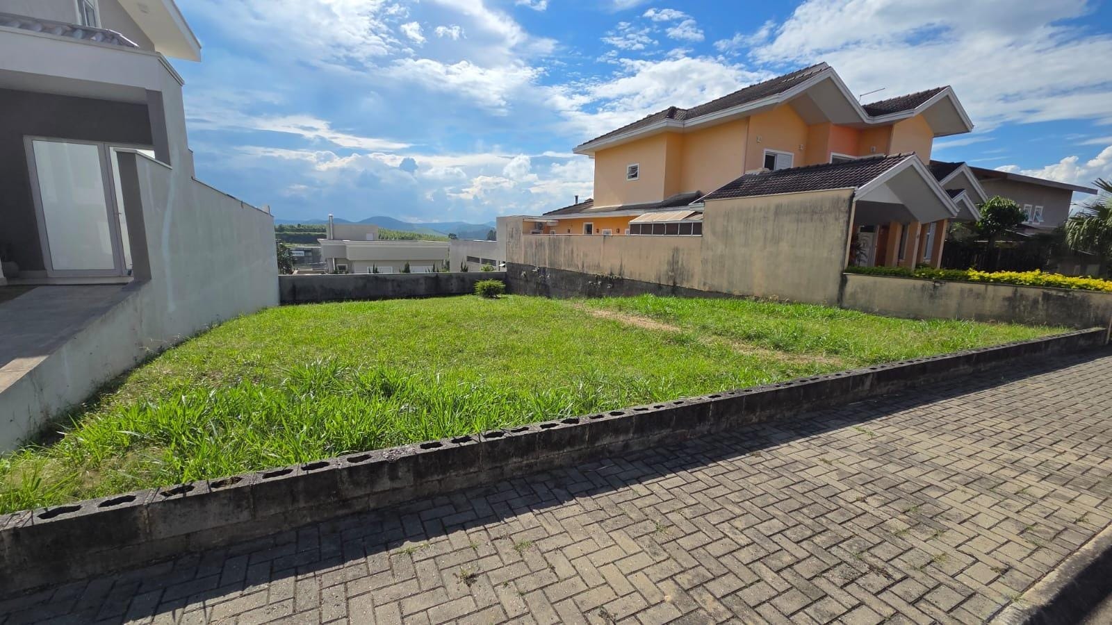 Terreno no Urbanova no Condomínio Residencial Jaguary em São José dos Campos — miniatura 3