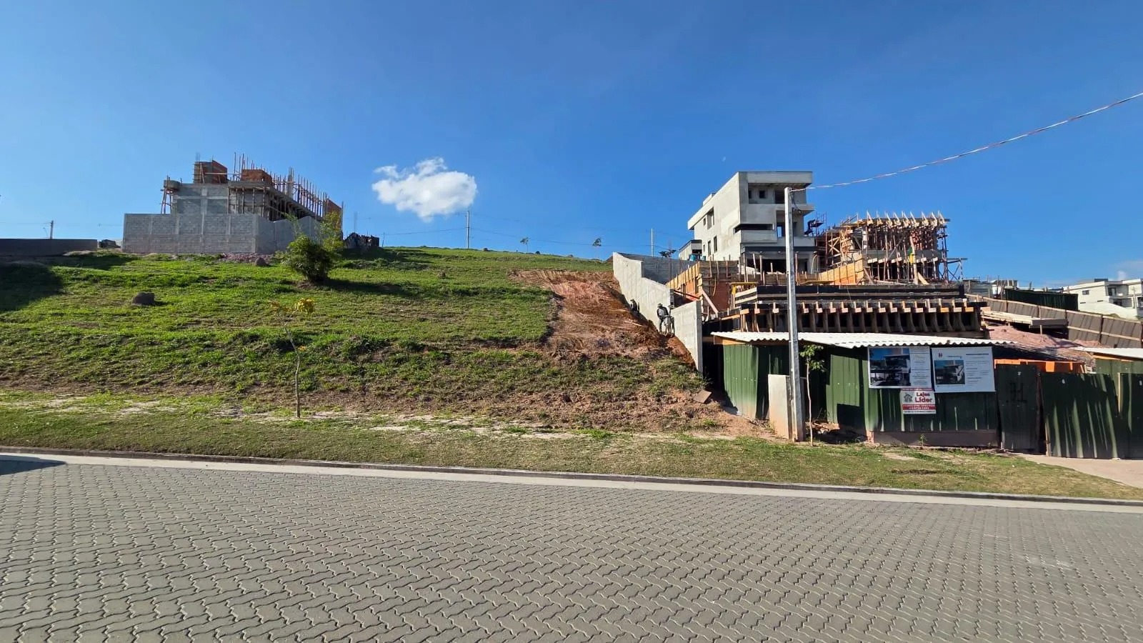 Terreno no Urbanova no Condomínio Terras Alpha em São José dos Campos, localizado em Urbanova • São José dos Campos/SP