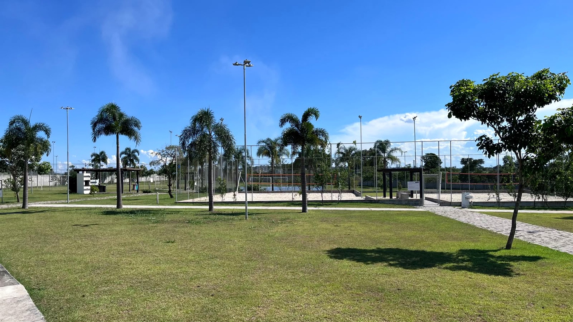 Terreno de Esquina à Venda no Condomínio Vereda dos Campos em São José dos Campos — miniatura 8