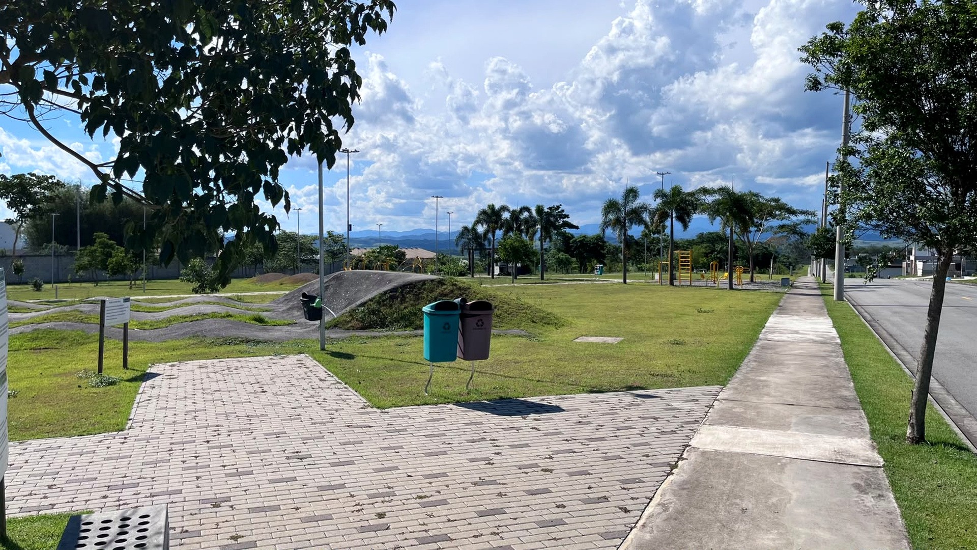Terreno de Esquina à Venda no Condomínio Vereda dos Campos em São José dos Campos — miniatura 9