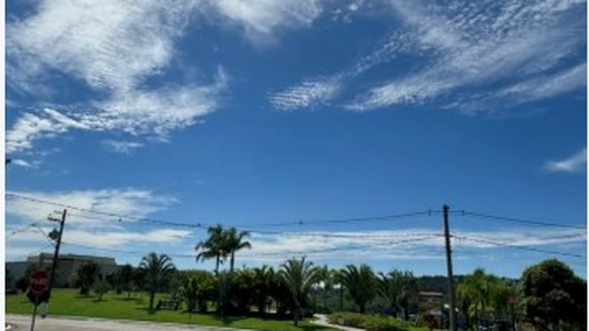 Terreno de Esquina à Venda no Condomínio Altos da Quinta em São José dos Campos — miniatura 3